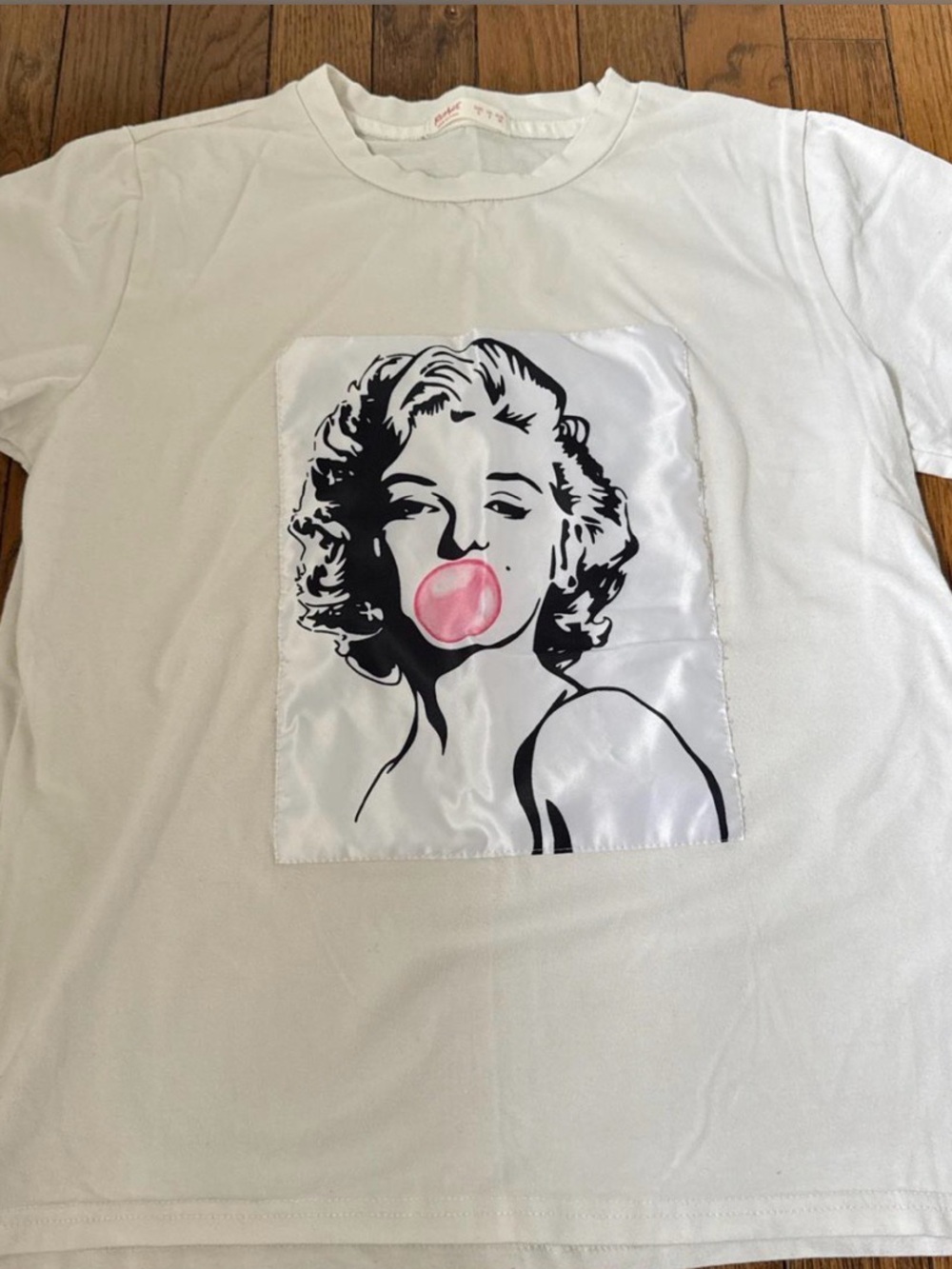 White Graphic Marilyn Bubblegum Tee Size XL
